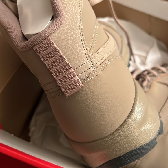 NwT NIKE manoadome khaki / khaki dark grey 12.5 men’s boot - Picture 9 of 11